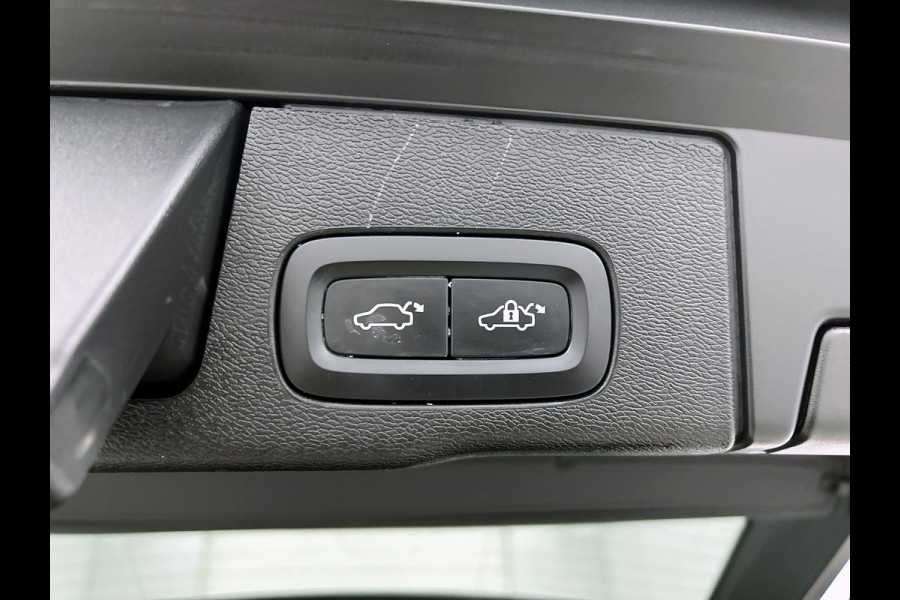 Volvo XC60 2.0 T6 Plug-in LongRange AWD Plus Bright / Panoramadak / Pdc+Camera / NL.Auto / Stoel-Stuurverwarming / Apk 02-2027