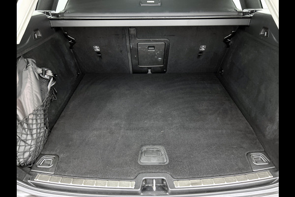 Volvo XC60 2.0 T6 Plug-in LongRange AWD Plus Bright / Panoramadak / Pdc+Camera / NL.Auto / Stoel-Stuurverwarming / Apk 02-2027