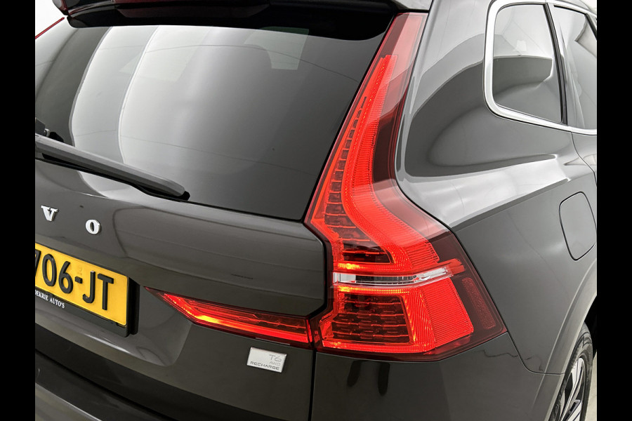 Volvo XC60 2.0 T6 Plug-in LongRange AWD Plus Bright / Panoramadak / Pdc+Camera / NL.Auto / Stoel-Stuurverwarming / Apk 02-2027