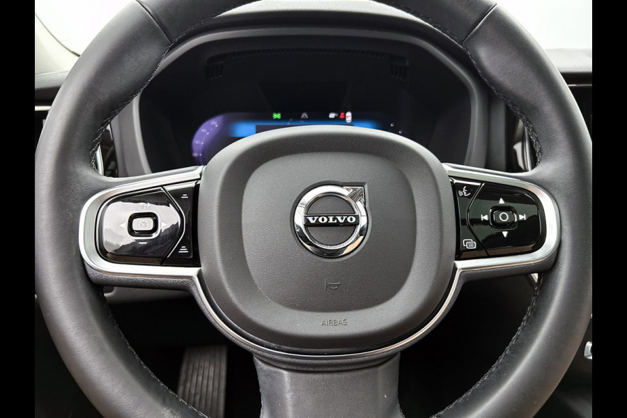 Volvo XC60 2.0 T6 Plug-in LongRange AWD Plus Bright / Panoramadak / Pdc+Camera / NL.Auto / Stoel-Stuurverwarming / Apk 02-2027