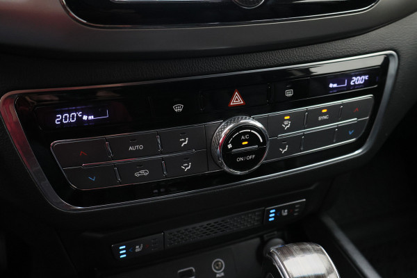 SsangYong Rexton 2.2 e-XDi Quartz Camera, Trekhaak 3500KG, Apple CarPlay, Cruise, Leer, PDC, 18"