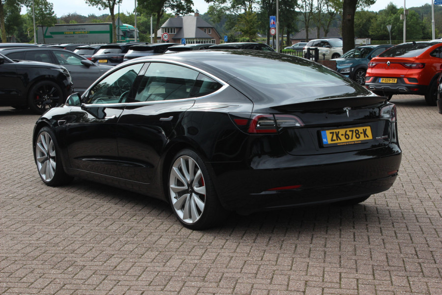 Tesla Model 3 Performance AWD 75 kWh / SoH 85,1% / Autopilot / Panoramadak / Camera / Leder / 20''' Leder / Premium Audio
