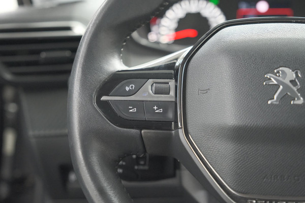 Peugeot 208 PureTech 100 Allure Pack | Parkeersensoren | Apple Carplay | Stoelverwarming