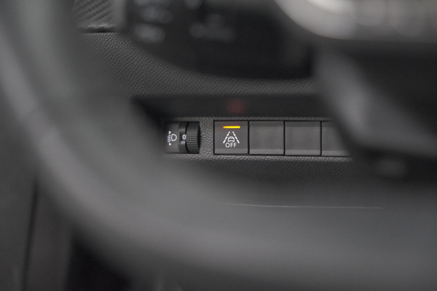Peugeot 208 PureTech 100 Allure Pack | Parkeersensoren | Apple Carplay | Stoelverwarming