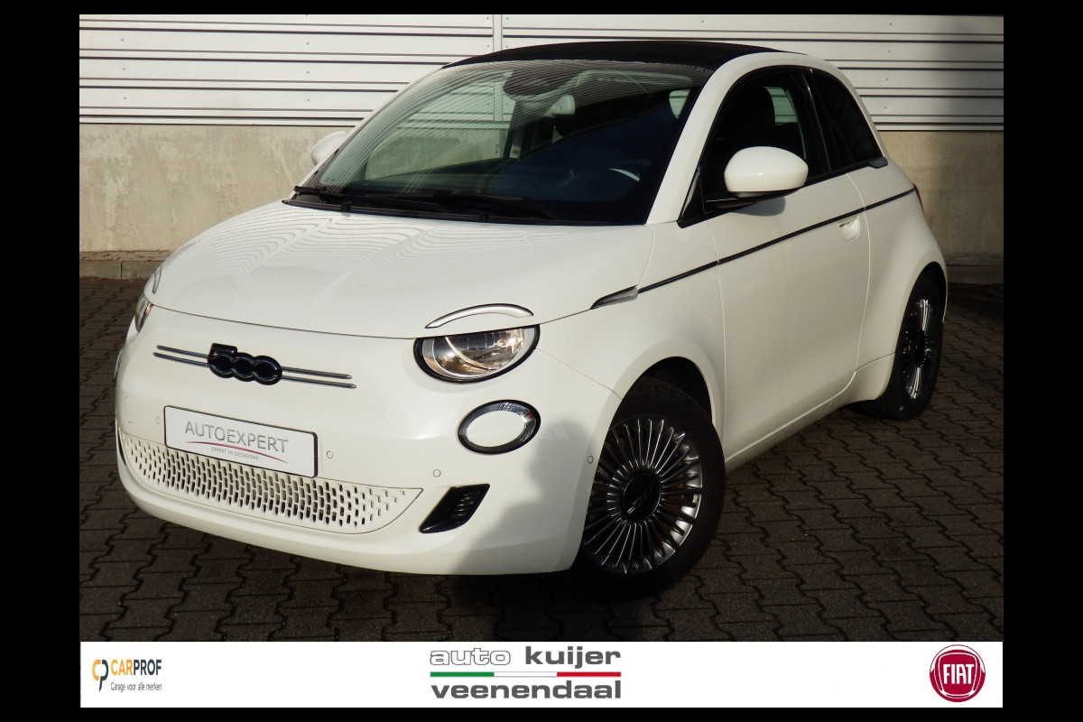 Fiat 500 Icon 42 kWh | Cabrio zwarte kap | Camera | Chroompakket | SOH 96% I