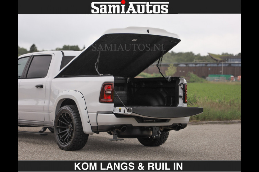 Dodge Ram HUD | 420PK | LUCHTVERING | PANO | PASSAGIERSSCHERM | BOM EN BOM VOL | Comfortabele Dubbele Cabine met Royale 5 Zitplaatsen | DODGE RAM PREMIUM LARAMIE EDITION | Voorraad Nr 2230 - 8765 | De specialist in Amerikaanse pick‑ups in Nederland en Europa.