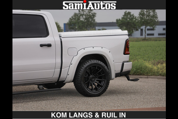 Dodge Ram HUD | 420PK | LUCHTVERING | PANO | PASSAGIERSSCHERM | BOM EN BOM VOL | Comfortabele Dubbele Cabine met Royale 5 Zitplaatsen | DODGE RAM PREMIUM LARAMIE EDITION | Voorraad Nr 2230 - 8765 | De specialist in Amerikaanse pick‑ups in Nederland en Europa.