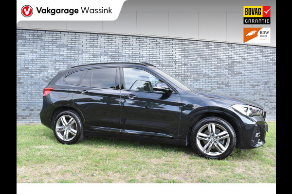 BMW X1 sDrive18i M-Pakket Carplay/Navi Panoradak Automaat Led Stoelverwarming