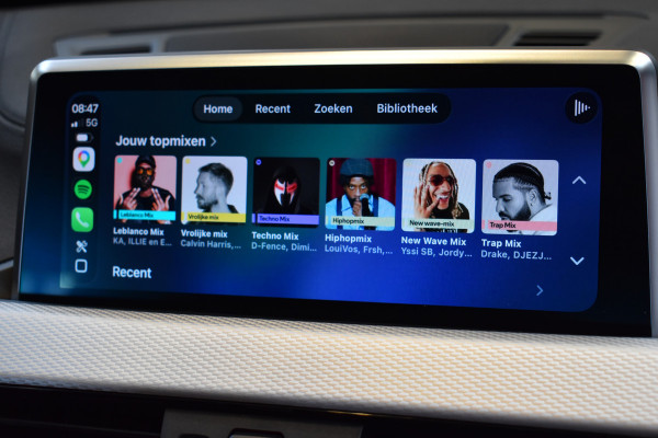 BMW X1 sDrive18i M-Pakket Carplay/Navi Panoradak Automaat Led Stoelverwarming