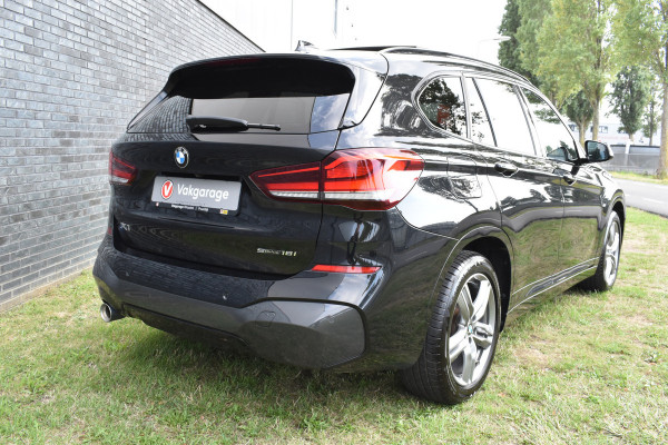 BMW X1 sDrive18i M-Pakket Carplay/Navi Panoradak Automaat Led Stoelverwarming
