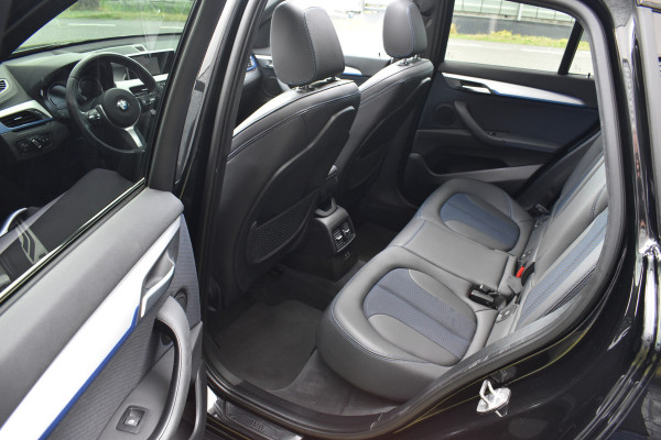 BMW X1 sDrive18i M-Pakket Carplay/Navi Panoradak Automaat Led Stoelverwarming