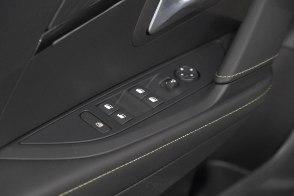 Peugeot 208 1.2 Hybrid 145 e-DCS6 GT | Alcantara Pakket | Camera | Apple Carplay | Stoelverwarming