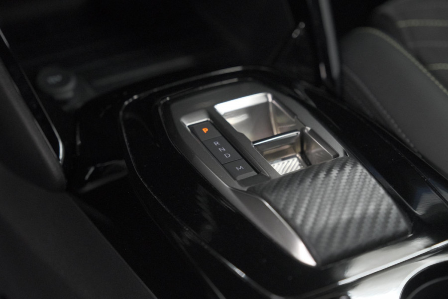 Peugeot 208 1.2 Hybrid 145 e-DCS6 GT | Alcantara Pakket | Camera | Apple Carplay | Stoelverwarming