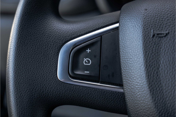 Renault Master 2.3dCi | Bakwagen met Laadklep | LED | Carplay | Camera | Cruise