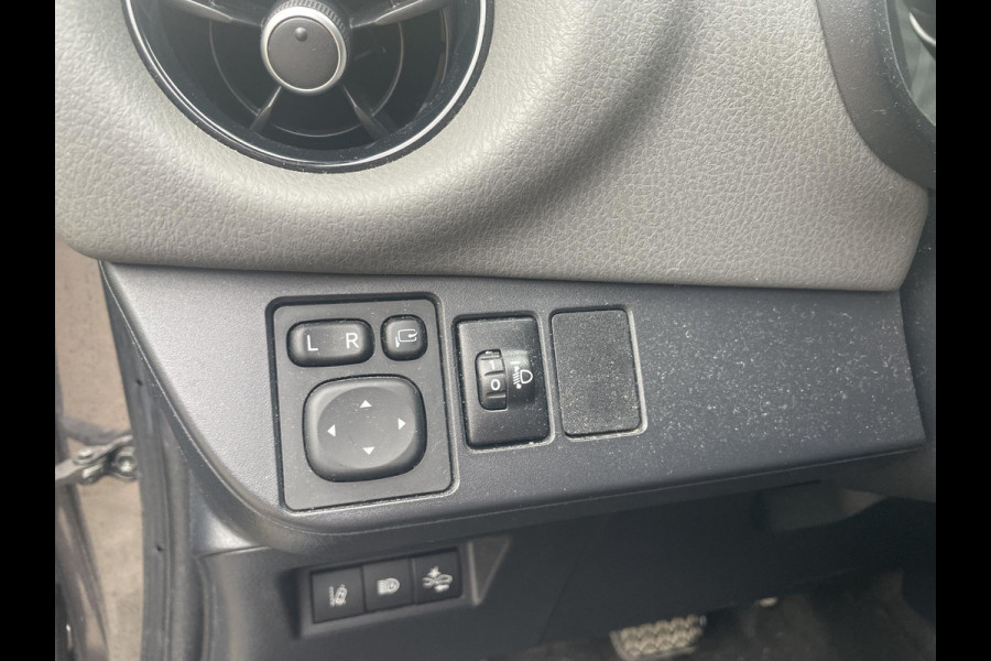 Toyota Yaris 1.5 Hybrid Dynamic Garantie tot 05-2030 | Camera | Airco |Lichtmetalen velgen | Climate control