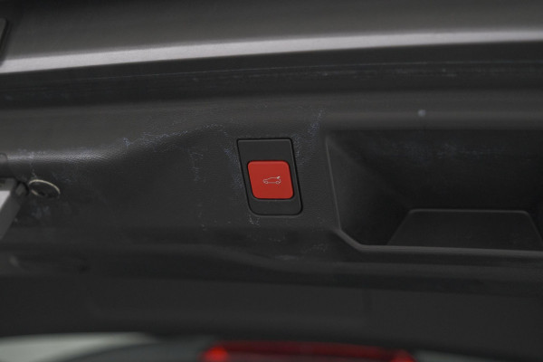 Peugeot 5008 1.2 Hybrid 136 GT 7p | Adaptieve Cruise Control | Camera | Elektrische Kofferklep | Stoelverwarming