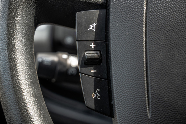 Fiat Ducato 2,3 140PK | Bakwagen met laadklep | 3-Zits | LED | Cruise | Airco