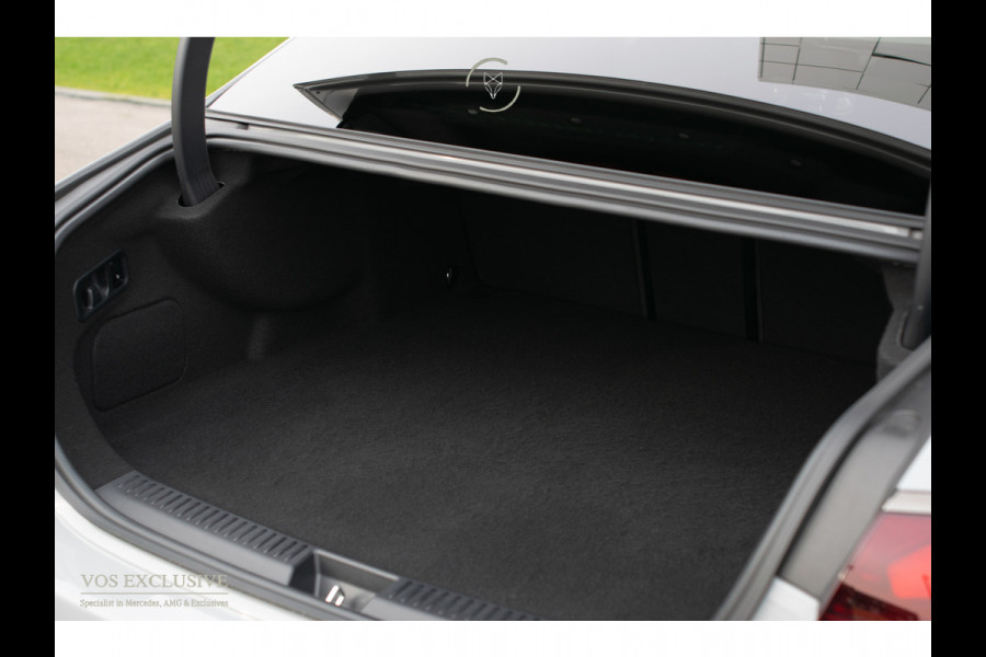 Mercedes-Benz E-Klasse AMG 53 4M Edition 1 Full Carbon in- en exterieur|Bumester 4D|Schaalstoelen|Keyless|Stoelkoeling|ACC|Performance Sound|360°Camera|Superscreen