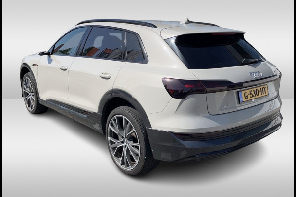 Audi e-tron e-tron 55 quattro advanced 95 kWh / SoH 92,3% / Trekhaak / Panoramadak / 360Camera / Keyless / 21'' / Matrix LED / B&O / CarPlay / Dodehoek / DAB / ACC