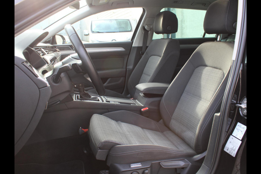 Volkswagen Passat Variant 1.5 TSI Business | PANORAMISCH SCHUIFDAK | WINTER PAKKET | APPLE CARPLAY | TREKHAAK |