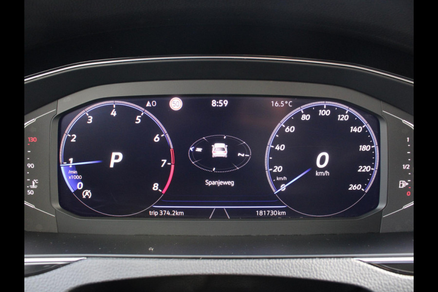 Volkswagen Passat Variant 1.5 TSI Business | PANORAMISCH SCHUIFDAK | WINTER PAKKET | APPLE CARPLAY | TREKHAAK |