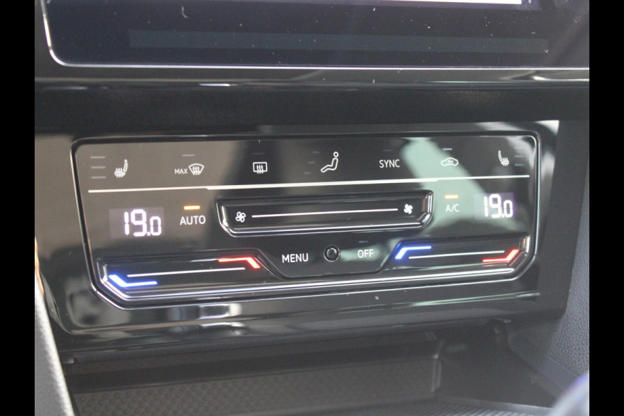 Volkswagen Passat Variant 1.5 TSI Business | PANORAMISCH SCHUIFDAK | WINTER PAKKET | APPLE CARPLAY | TREKHAAK |