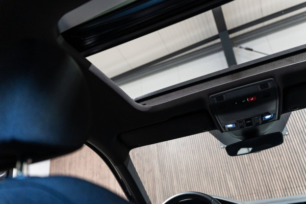 Volkswagen Taigo 1.5 TSI R-Line IQ DSG PANO PDC