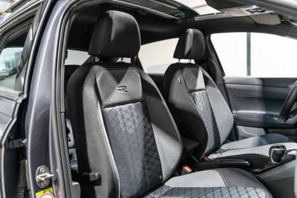 Volkswagen Taigo 1.5 TSI R-Line IQ DSG PANO PDC