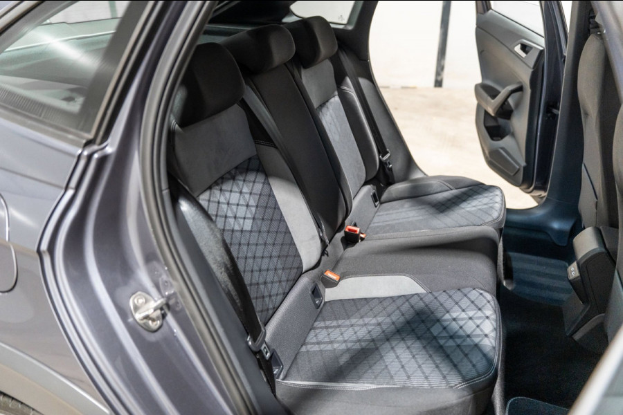 Volkswagen Taigo 1.5 TSI R-Line IQ DSG PANO PDC