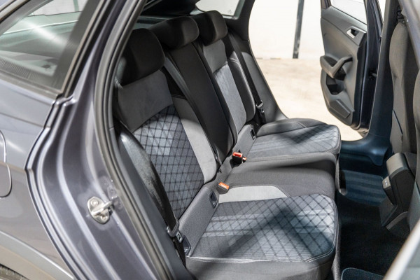 Volkswagen Taigo 1.5 TSI R-Line IQ DSG PANO PDC