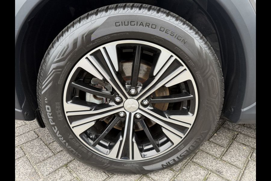 Mitsubishi Eclipse Cross 1.5 DI-T First Edition (Trekhaak (1.600kg) - Camera - Leder incl stoelverwarming - Parkeersensoren V+A - Keyless Entry - Head up