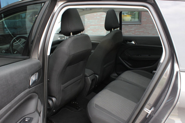 Peugeot 308 SW 1.2 PureTech Blue Lease Executive