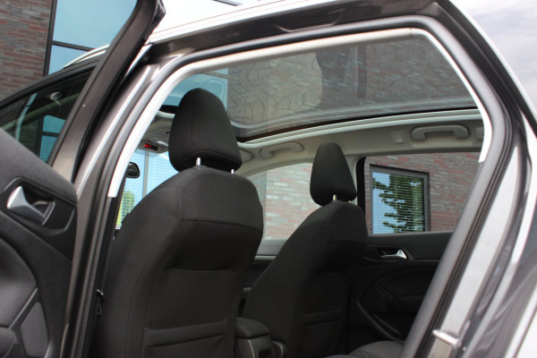 Peugeot 308 SW 1.2 PureTech Blue Lease Executive