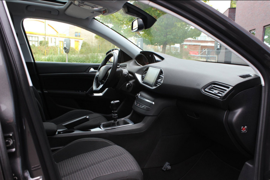 Peugeot 308 SW 1.2 PureTech Blue Lease Executive