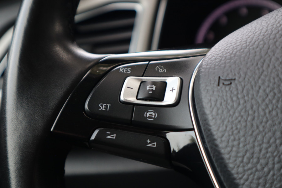 Volkswagen T-Roc 1.0 TSI Style | Trekhaak | Carplay | ACC |