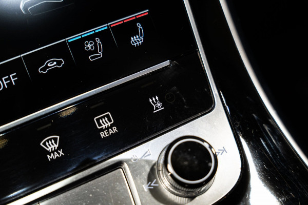 Audi Q8 4.0 TFSI RS Q8 quattro Pano Keramisch CARBON B&O 3D FULL