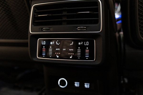 Audi Q8 4.0 TFSI RS Q8 quattro Pano Keramisch CARBON B&O 3D FULL