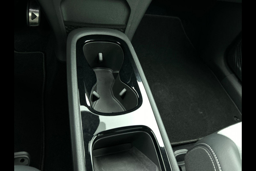Volkswagen ID.3 Pro Edition 58 kWh SOH 90 % Climate Control Navigatie Apple Carplay PDC VA + Camera Adaptive Cruise Control Full LED Stoel/Stuurverwarming Alcantara bekleding