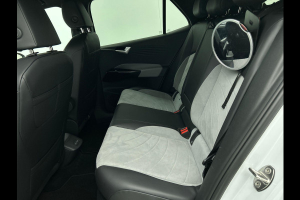 Volkswagen ID.3 Pro Edition 58 kWh SOH 90 % Climate Control Navigatie Apple Carplay PDC VA + Camera Adaptive Cruise Control Full LED Stoel/Stuurverwarming Alcantara bekleding
