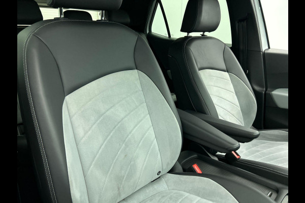 Volkswagen ID.3 Pro Edition 58 kWh SOH 90 % Climate Control Navigatie Apple Carplay PDC VA + Camera Adaptive Cruise Control Full LED Stoel/Stuurverwarming Alcantara bekleding