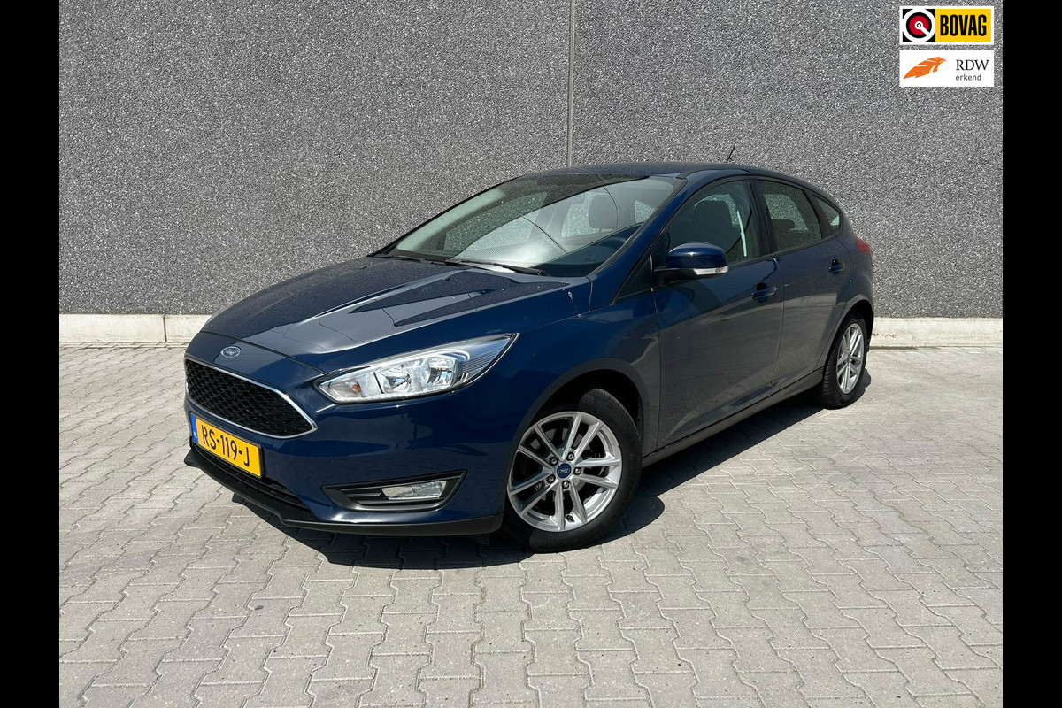 Ford Focus 1.0 Lease Edition | TREKHAAK | NAVI | BLUETOOTH | CC | PDC | APK T/M 6-8-2027 | AFLEVERBEURT | COMPLEET ONDERHOUDEN