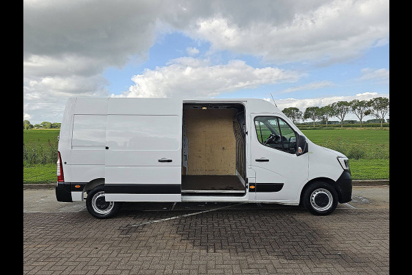 Renault Master T35 2.3 dCi 150 L3H2 Energy Comfort Cruise control, Airco, Pdc, Navi