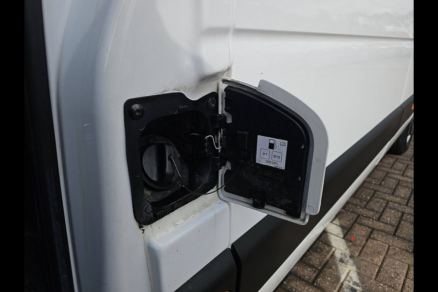 Renault Master T35 2.3 dCi 150 L3H2 Energy Comfort Cruise control, Airco, Pdc, Navi