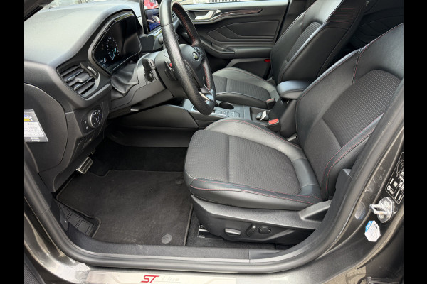 Ford Focus 1.0 Titanium Business Automaat / Keyless / Carplay / Navigatie / PDC v+a