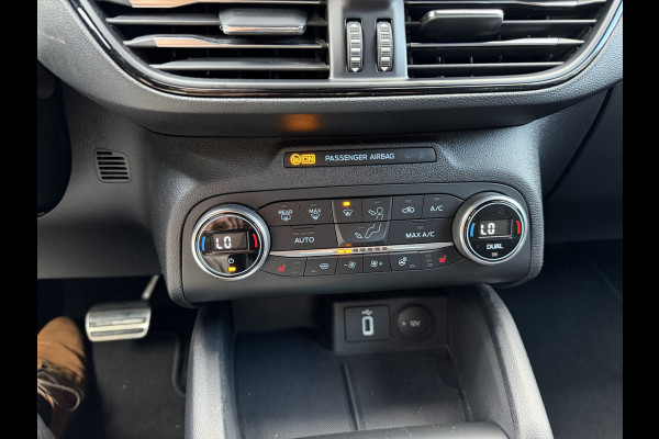 Ford Focus 1.0 Titanium Business Automaat / Keyless / Carplay / Navigatie / PDC v+a