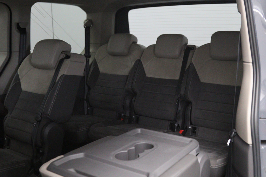 Volkswagen Multivan 1.4 eHybrid 218 PK L1H1 Style 7P PHEV, Trekhaak, Elek. Schuifdeuren, Adap. Cruise Control, Matrix-LED