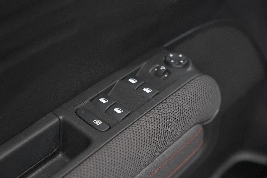 Citroën C3 Aircross PureTech 110 S&S Business | Schuif-/Kanteldak | Camera | HIFI Audiosysteem | Dodehoekdetectie