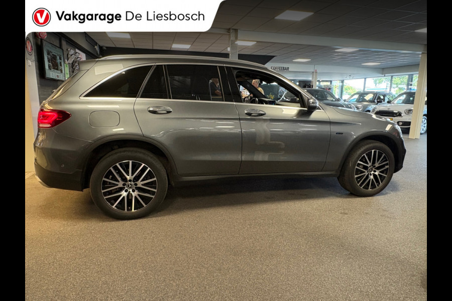 Mercedes-Benz GLC 300e 4MATIC Premium Plus / trekhaak / sfeer verlichting / panorama-dak / virtual