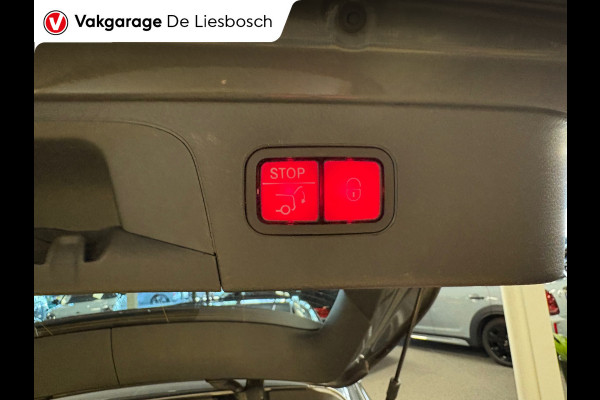 Mercedes-Benz GLC 300e 4MATIC Premium Plus / trekhaak / sfeer verlichting / panorama-dak / virtual