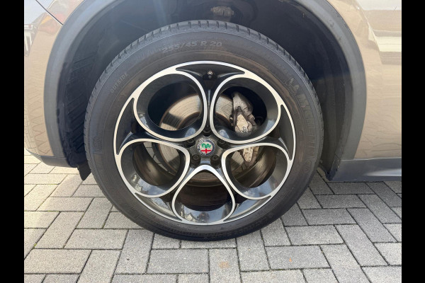 Alfa Romeo Stelvio 2.0 T AWD Super